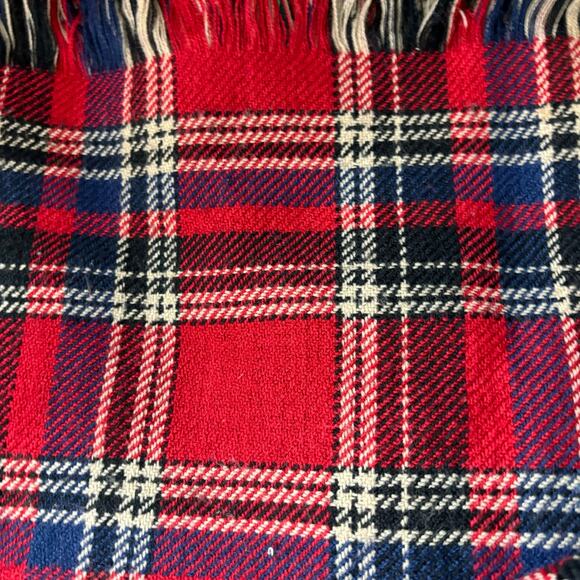 Reversible Scarf Red Plaid and Houndstooth Thick and Cozy - Picture 2 of 3